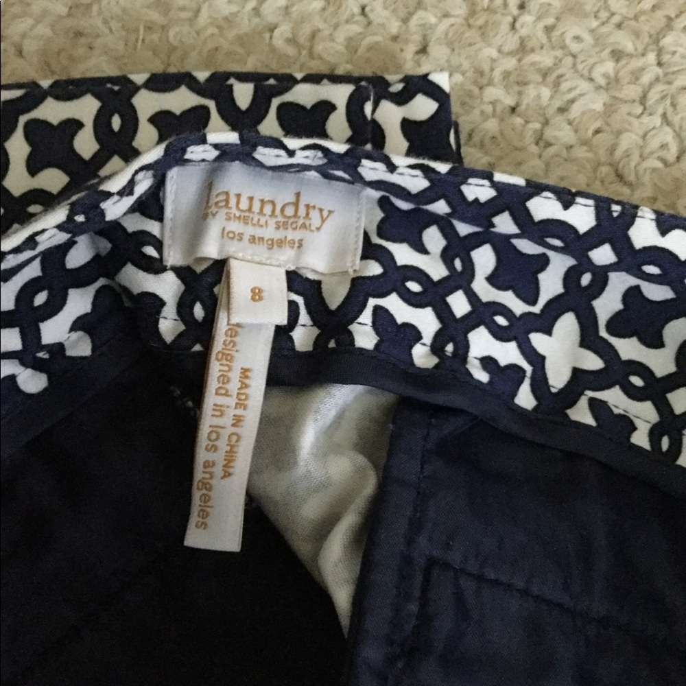 Blue and White Patterned Dress Capris, size 8 - Picture 2 of 2